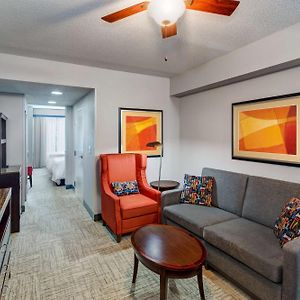 One-Bedroom King Suite